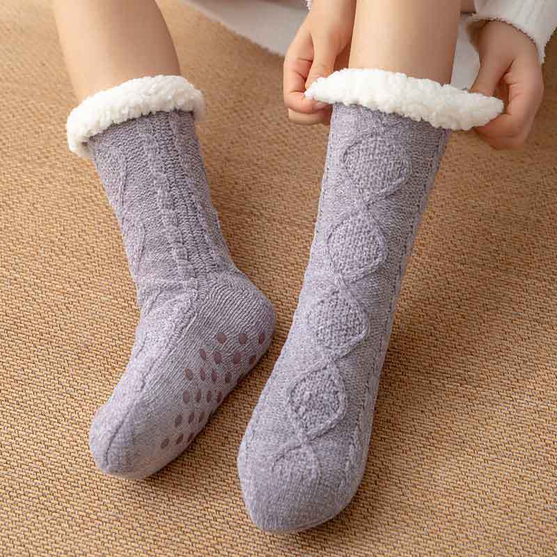 TeddyPaws™ SnowKiss Cozy Socks